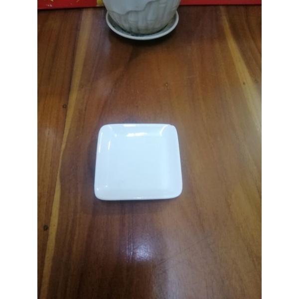 Dĩa sứ nhỏ đựng nước chấm