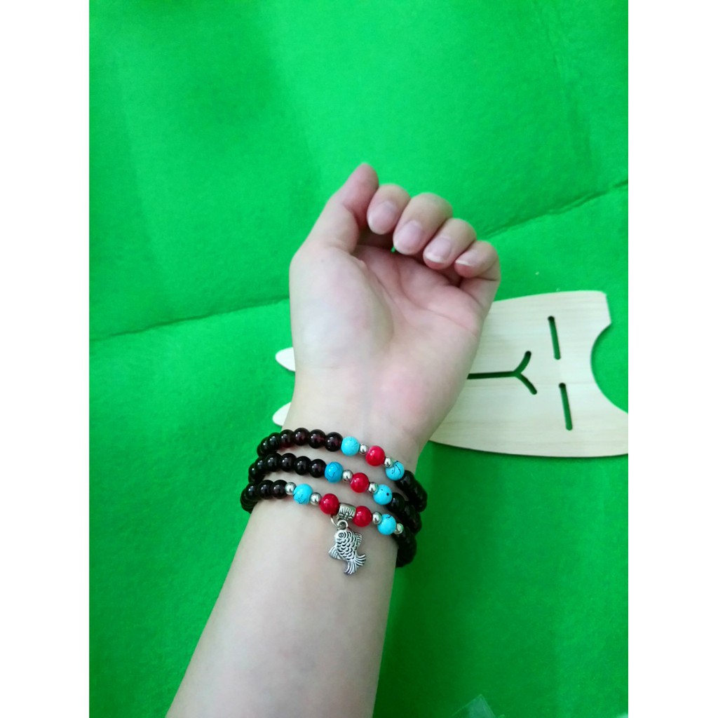Vòng tay 3 tầng. mẫu y hình rất đẹp nhe các bạn.. giá chỉ 40k/ vòng 3 tầng. cầm nặng tay. hàng có sẵn nhe