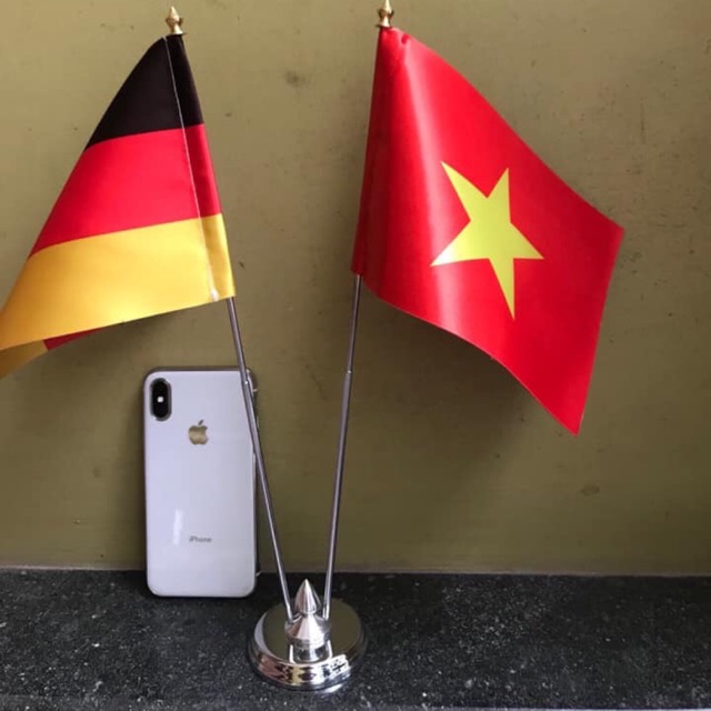 Cờ để bàn Việt nam đức