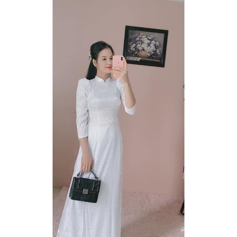 Bộ áo dài gấm tơ màu trắng tay lỡ vai bồng