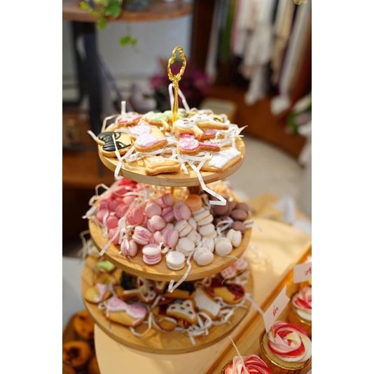 Khay bánh kẹo gỗ 3 tầng
