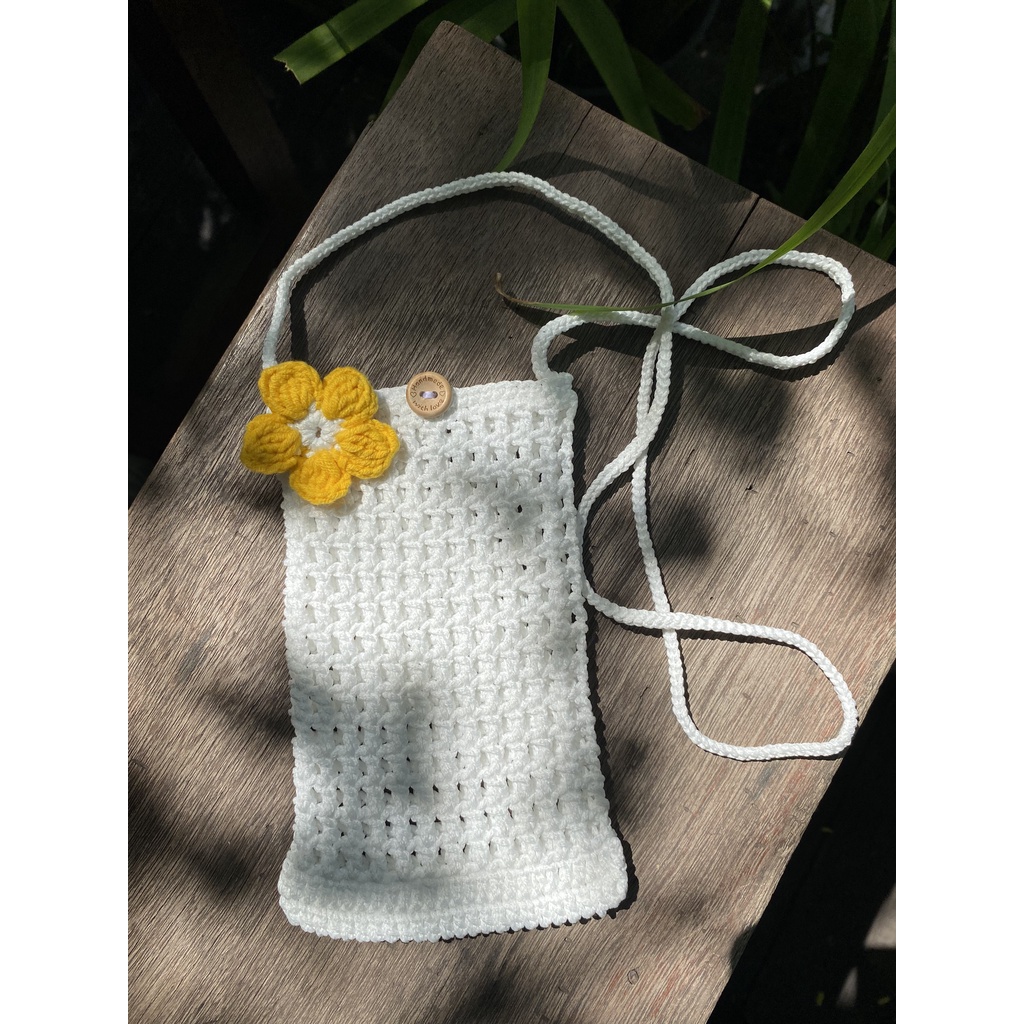 Túi mini bag màu trắng có bông hoa nhỏ đan móc handmade dễ thương (túi crochet nhỏ xinh mùa hè)