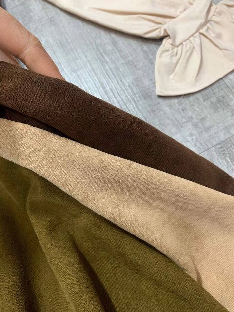 VAY DA LỘN PHỐI TAY LY