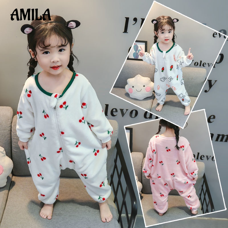 Đồ ngủ liền thân AMILA bằng vải nỉ ấm áp cho bé gái