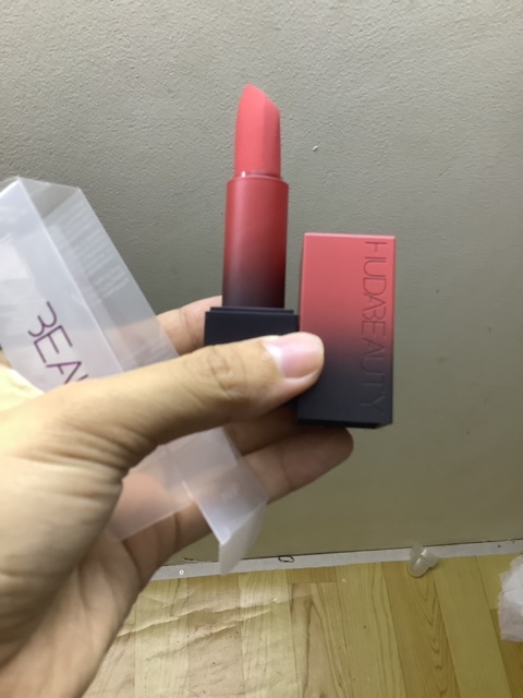 HudaBeauty Matte Líptick Full Bill