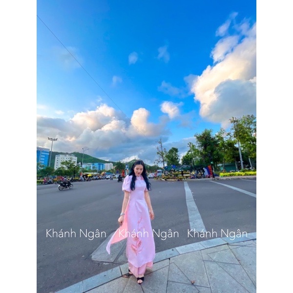 Áo dài cách tân tay bồng hoa đính kết sang trọng nhẹ nhàng chất liệu tafta