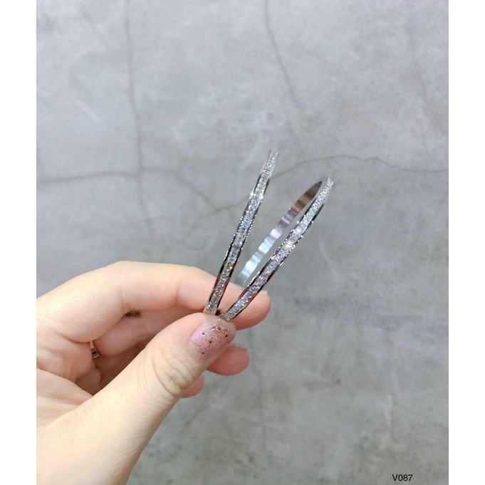 Vòng tay titan 1hàng xoàn trắng