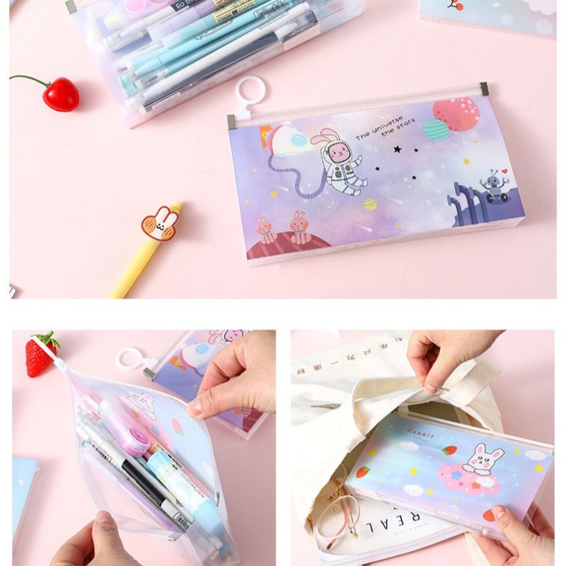 Túi đựng bút đáy tam giác chữ mạ vàng dễ thương