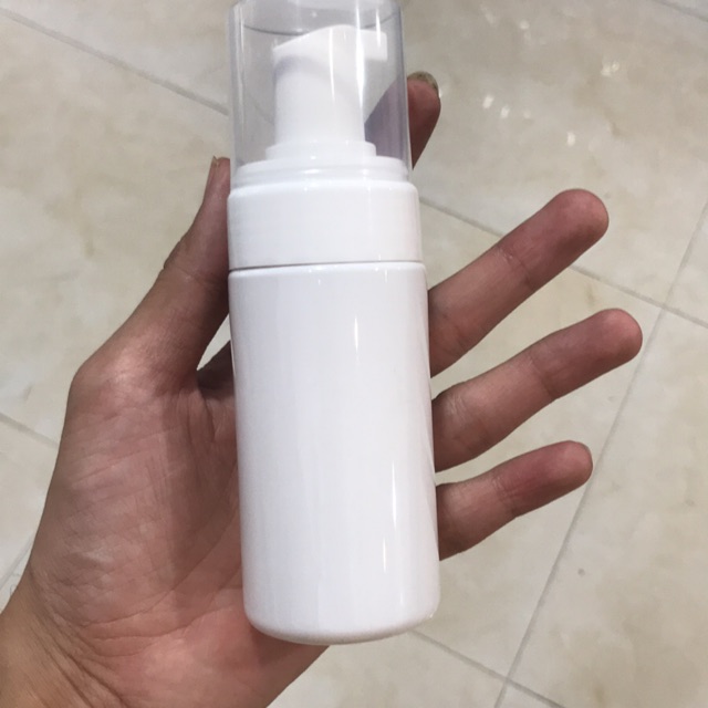 Tạo bọt vệ sinh mi