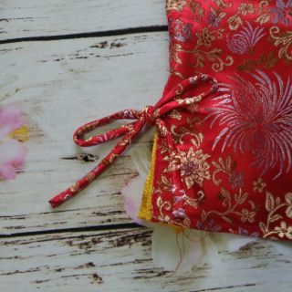 Bộ gấm hoa đỏ cho bé gái