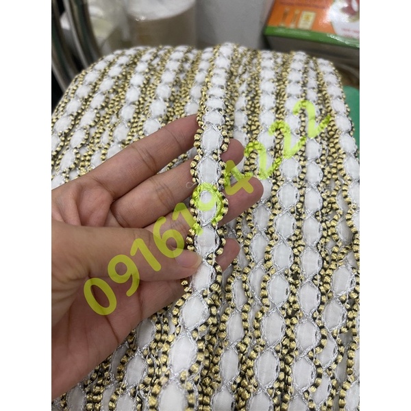 Dây ren sử dụng để may phối áo dạ áo nỉ, hoặc dùng đế phối quần áo váy túi xách