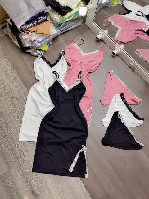 Đầm ngủ 2 dây xẻ đùi tặng kèm chip vải đẹp(CHE TÊN - HÌNH THẬT 💯%)👍 | BigBuy360 - bigbuy360.vn