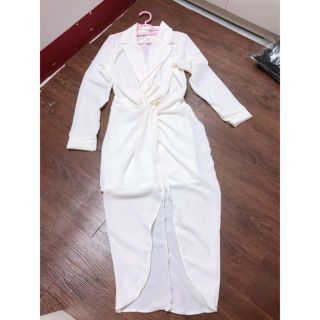 Đầm Sơ Mi Cổ Vest Jolii Chất liệu voan lụa