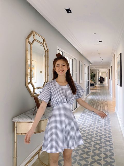 Đầm caro nhấn chân ngực