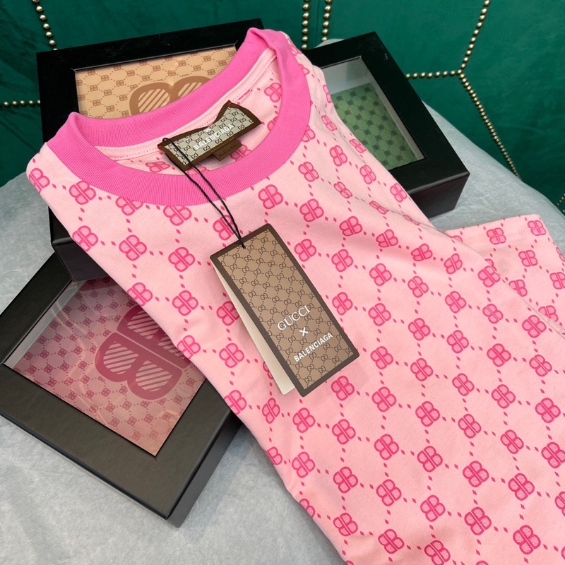 Áo thun nữ dáng rộng cổ tròn hoạ tiết chữ thương hiệu Gucci GC x Balenciaga cao cấp