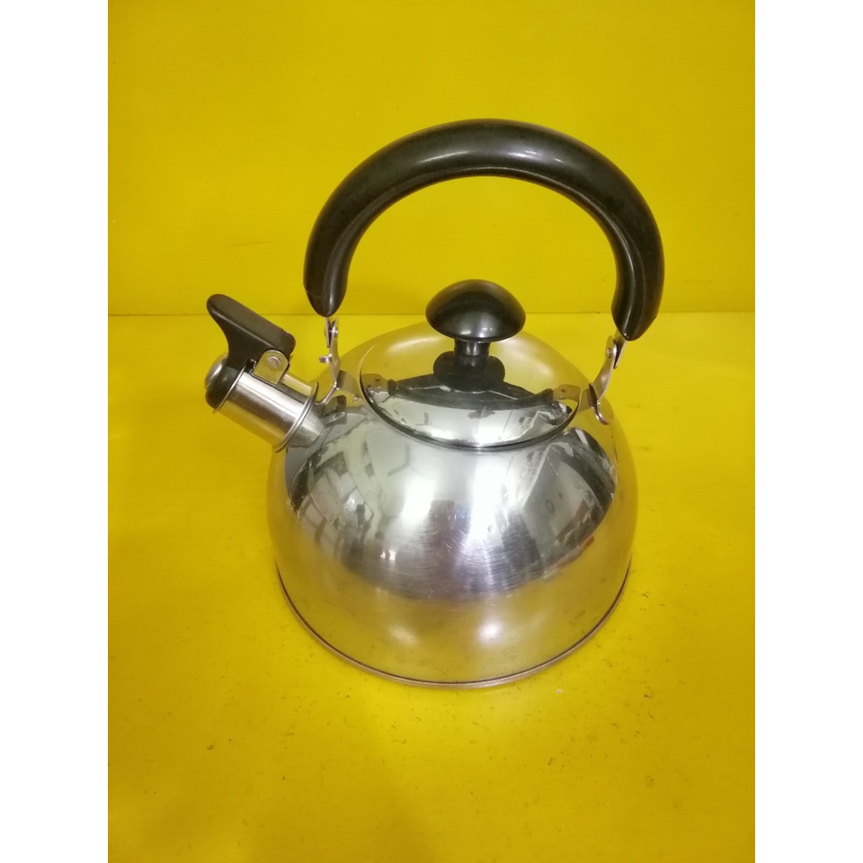 Ấm inox có còi hú nội địa Nhật (2.5L) (413), Dùng được bếp từ