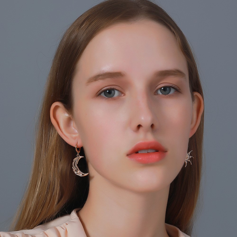 Khuyên tai thời trang hình mặt trăng / ngôi sao độc đáo cho nữ