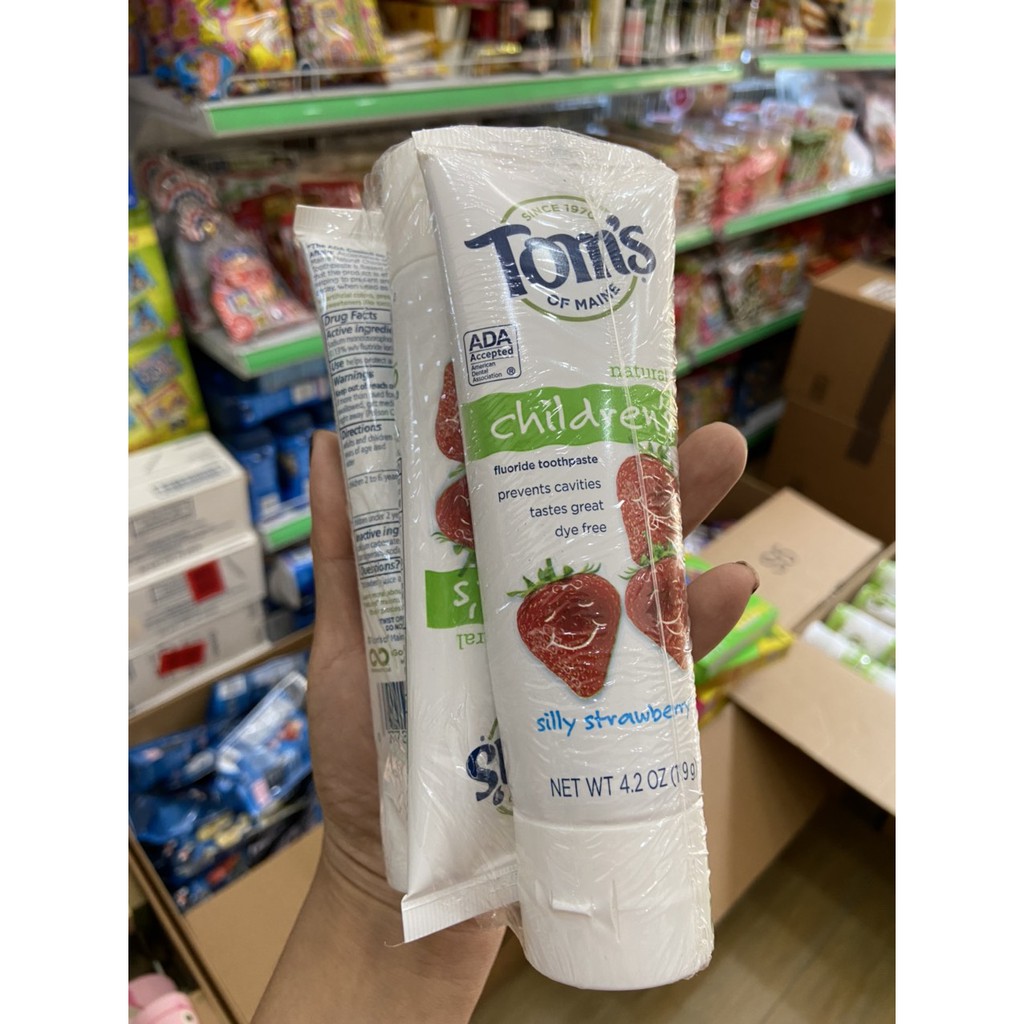 Kem đánh răng hữu cơ cho bé Tom's mùi dâu tuýp 119g