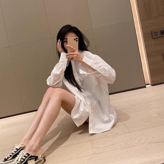 Áo sơ mi nữ trắng tay dài dáng rộng họa tiết thêu hình ong trống nắng đi ̣đường chất vải mắt mẫu mới TV004