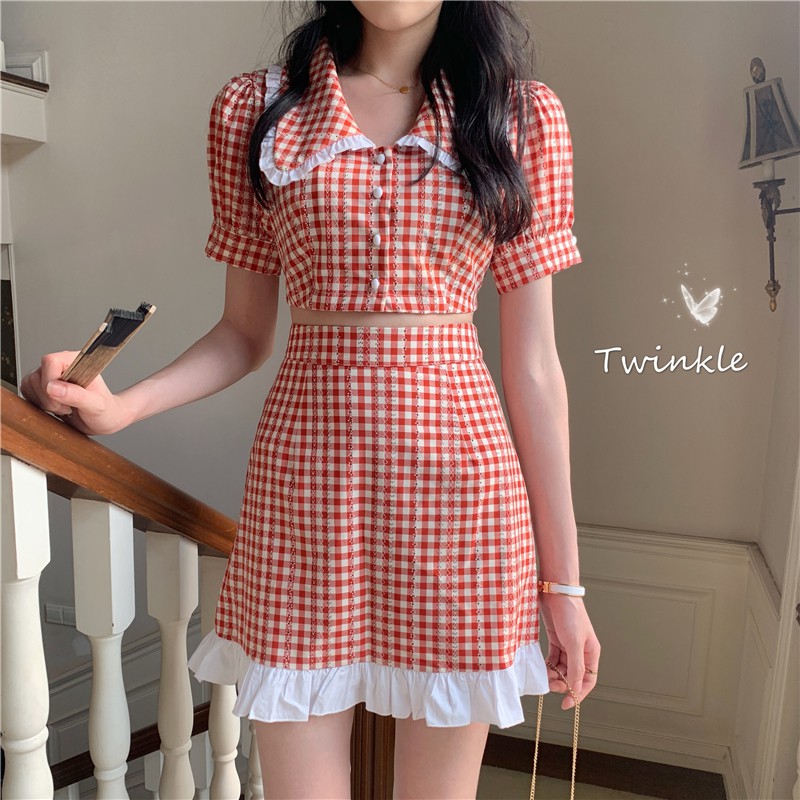 Bộ trang phục 2 món thời trang phong cách Hàn Quốc dành cho nữ