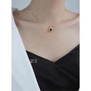 Mặt dây chuyền 4 lá vàng