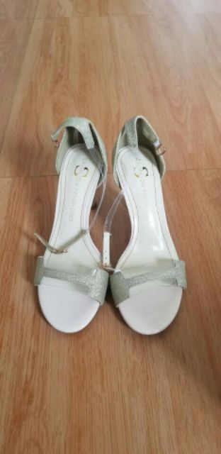 Sandal kim tuyến hàng nội địa quảng châu xinh lung linh luôn thích hợp đi tiệc đi chơi đều đẹp nha chị em, hàng chất lừ.