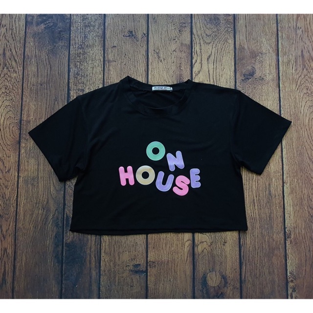 Áo croptop in hình On House