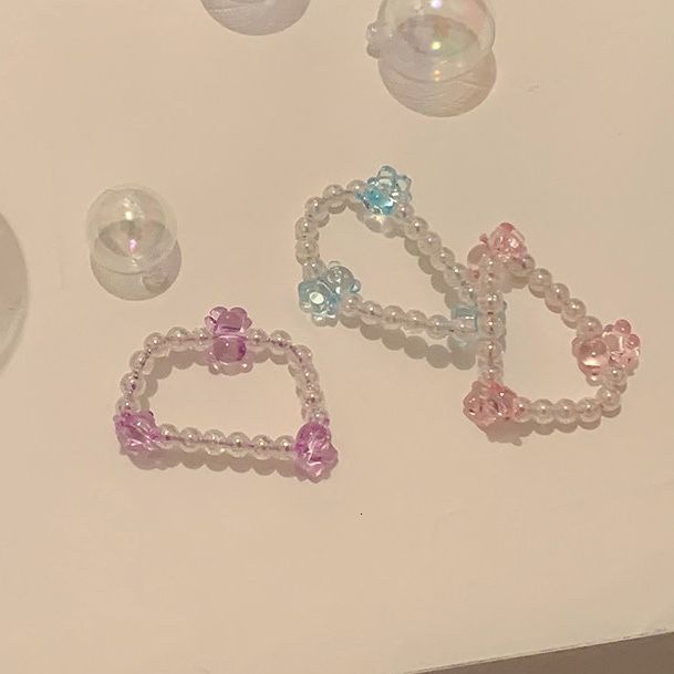 Vòng tay xỏ hạt gấu nhỏ trong suốt xinh xắn phong cách Hàn Quốc