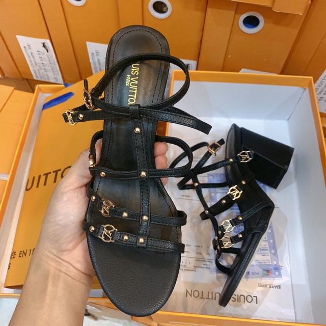 Sandal dây bản mới