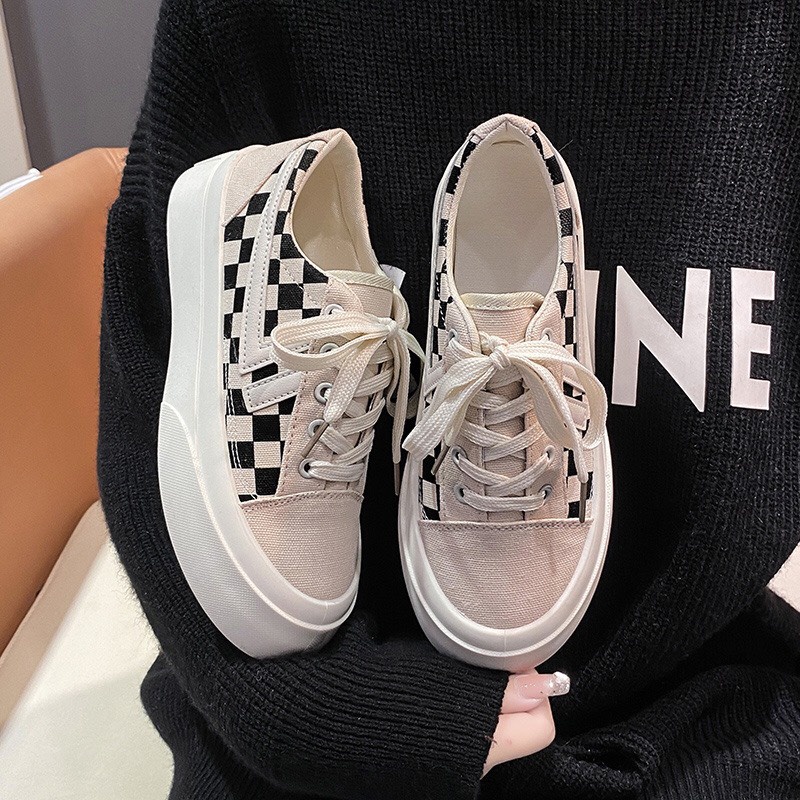 Giày thể thao họa tiết kẻ caro đế trắng 2 màu