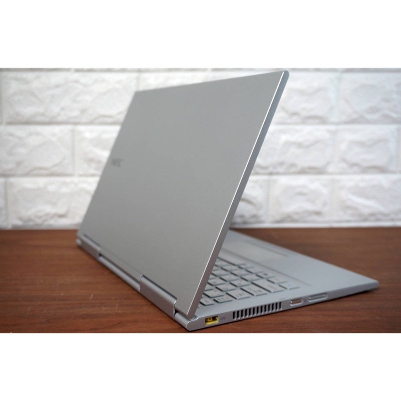 Laptop Nec Versapro VK23TG Core i7-6500U, 8gb ram, 256gb SSD, 13.3” Full HD IPS cảm ứng gập 360 độ, siêu mỏng nhẹ 800gam