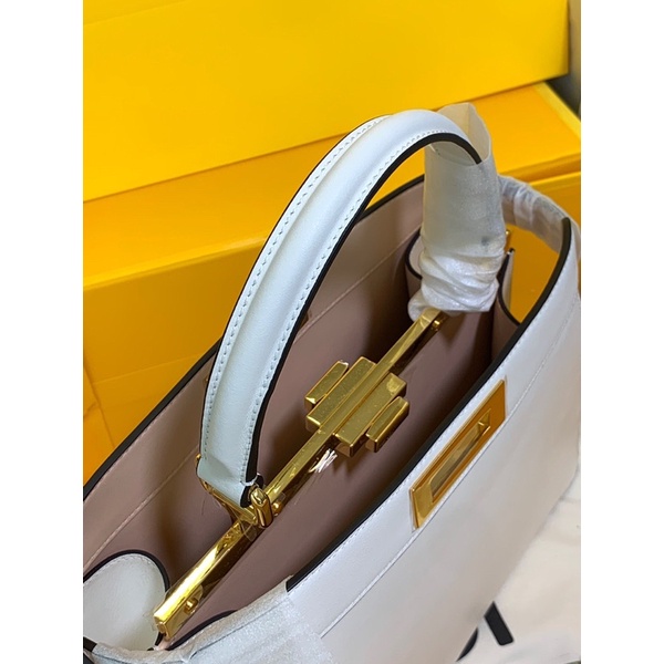 Túi fendi tay cầm
