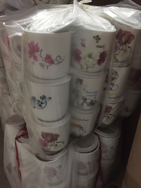 Cốc sứ có nặp đậy hàng bát tràng