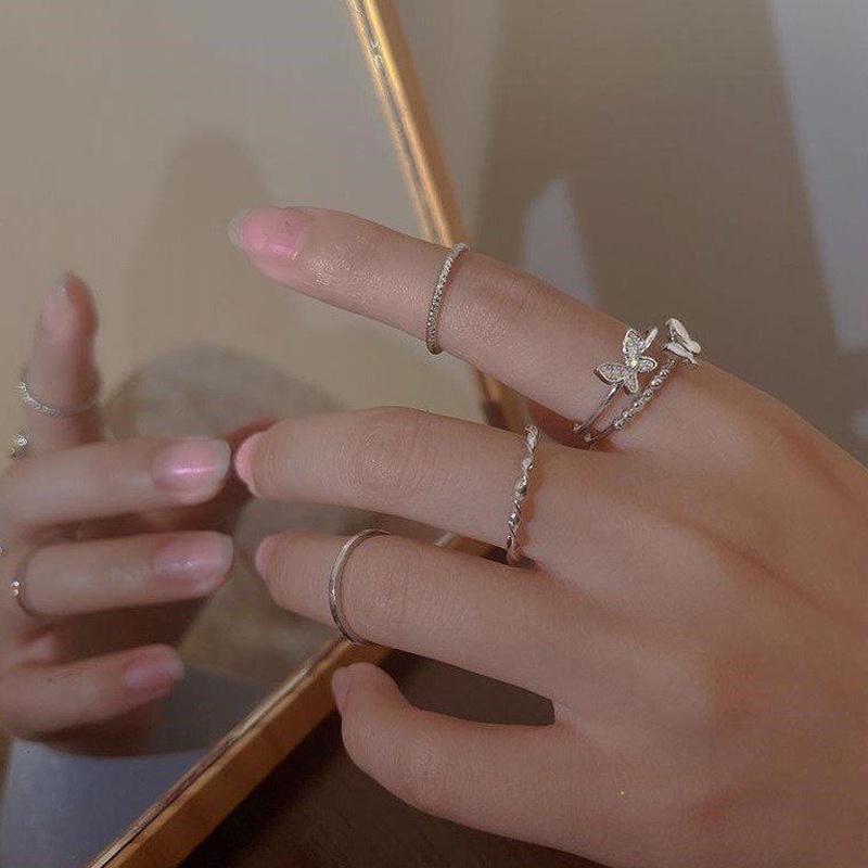 Bộ 4 Nhẫn Hình Bướm Thời Trang Cho Bé