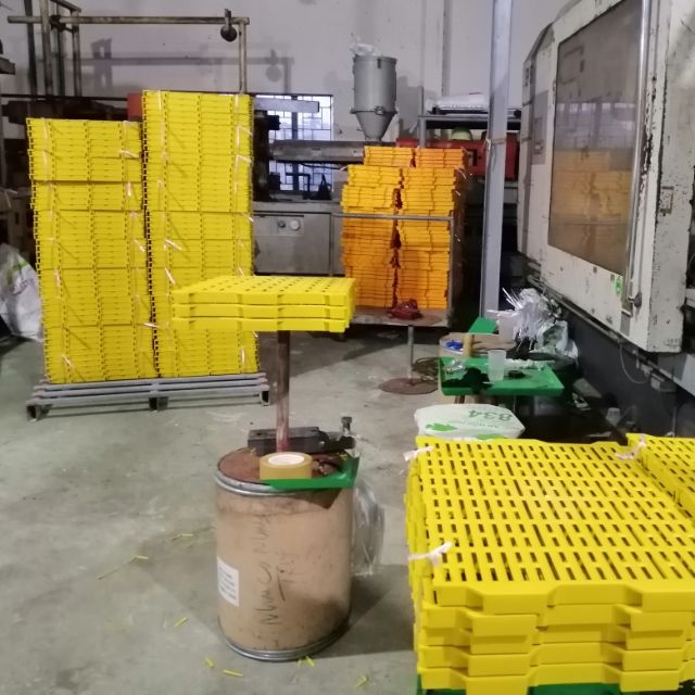 SÀN NHỰA GIÁ TỐT