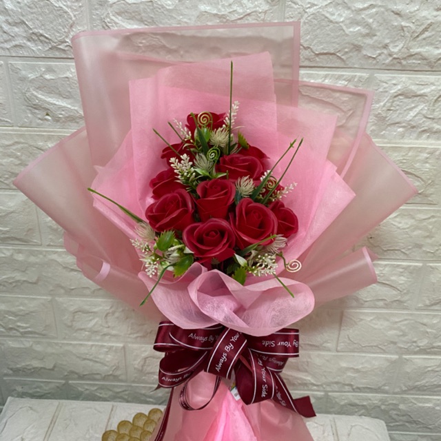 Bó hoa tặng 11 hồng sáp thơm