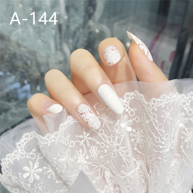 Set 24 móng tay giả khuôn bầu tròn trang trí nữ tính phong cách Nhật Bản