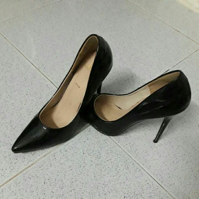 giày cao gót louboutin