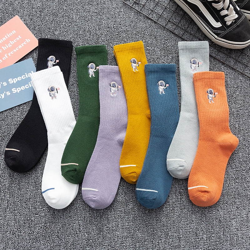 Vớ dài/ tất dài thêu hình phi hành gia thời trang Mua Tất (muatatshop)