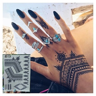 Henna xăm trắng đen