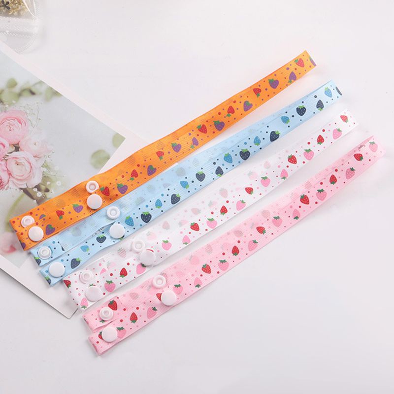 Set 4 Dây Đeo Khẩu Trang In Hình Dâu Tây Dễ Thương Cho Bé