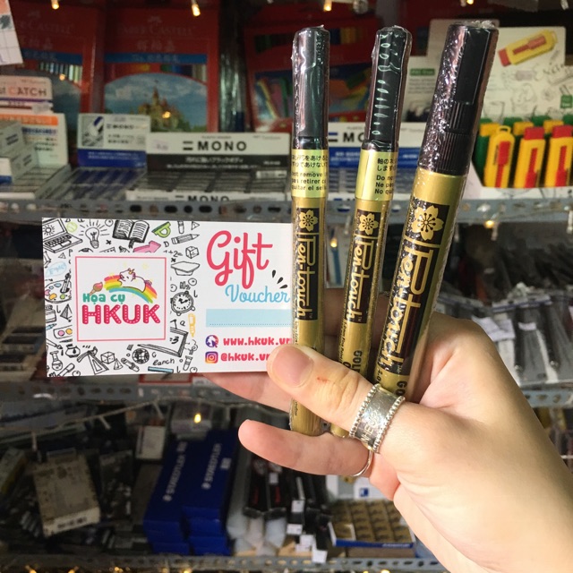 Bút sơn Sakura Pen Touch ngòi 0.7mm 4 màu tùy chọn , pentouch