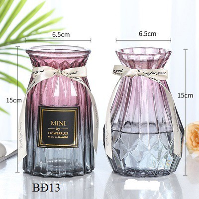 Set bình cắm hoa thủy tinh cao 15cm kèm nơ và decal ( Khách ib hoặc ghi chú chọn màu)