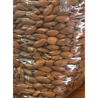 Combo 1 kg điều vỡ tách vỏ và 0,5 kg hạnh nhân