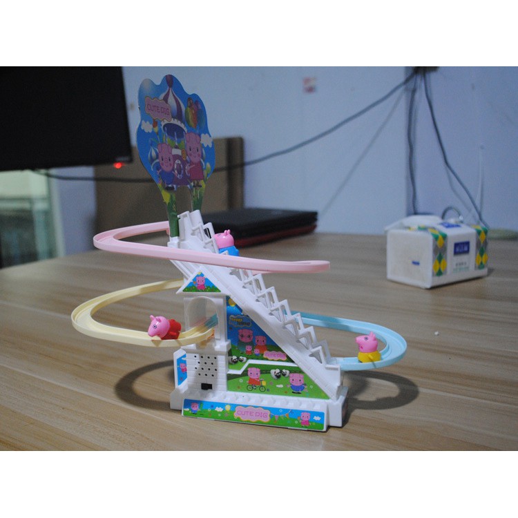 Bộ đồ chơi Heo Peppa cầu trượt 6 con leo cầu thang chiếu sáng phát nhạc ngộ nghĩnh cho bé