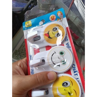 móc dán tường có đinh đóng chắc chắn (vỉ 3 cái)