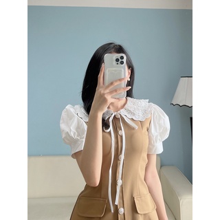 Đầm thiết kế cổ ren