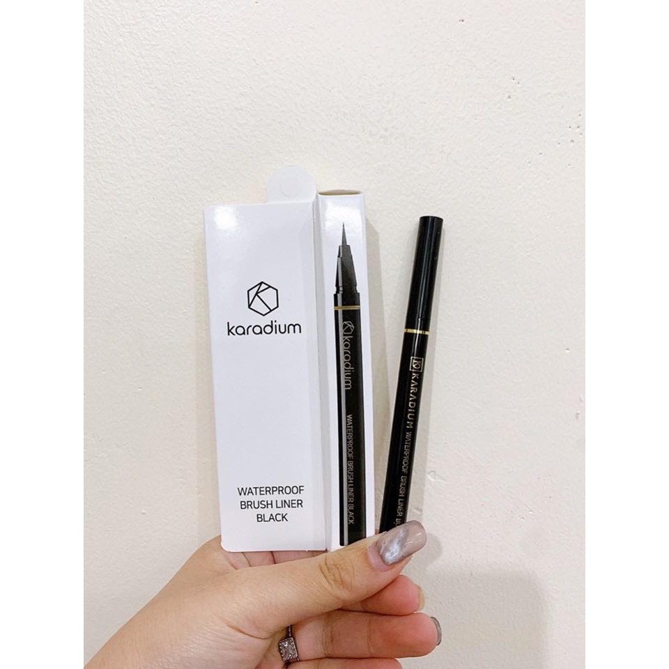 Kẻ mắt dạ KARADIUM - Waterproof Brush Liner Black (Màu trắng )