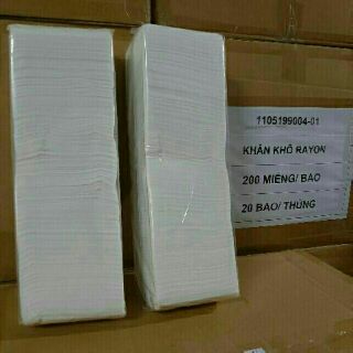Combo 5 khăn giấy spa và 5 gói quần lót giấy.