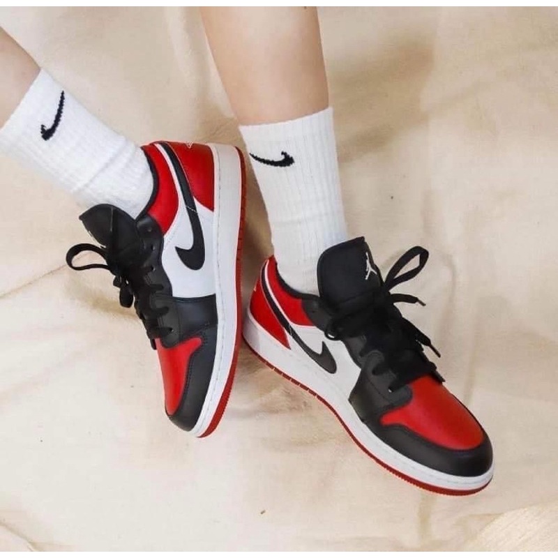 Giày Nike Air Jordan 1 Low Bred Toe